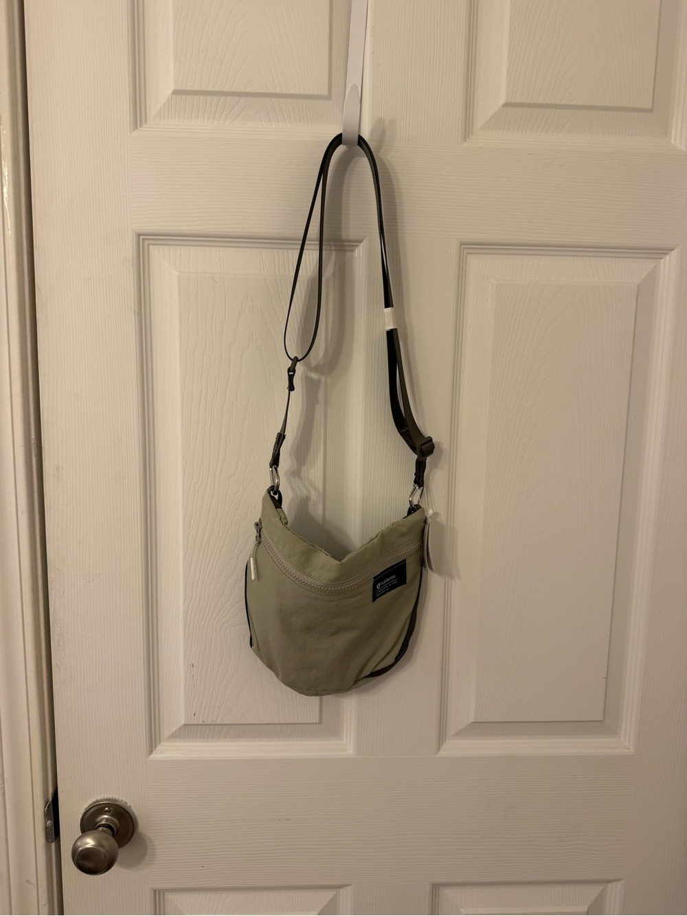 lululemon athletica Clean Lines Crossbody Bag with Black Strap - Picture 12 of 13